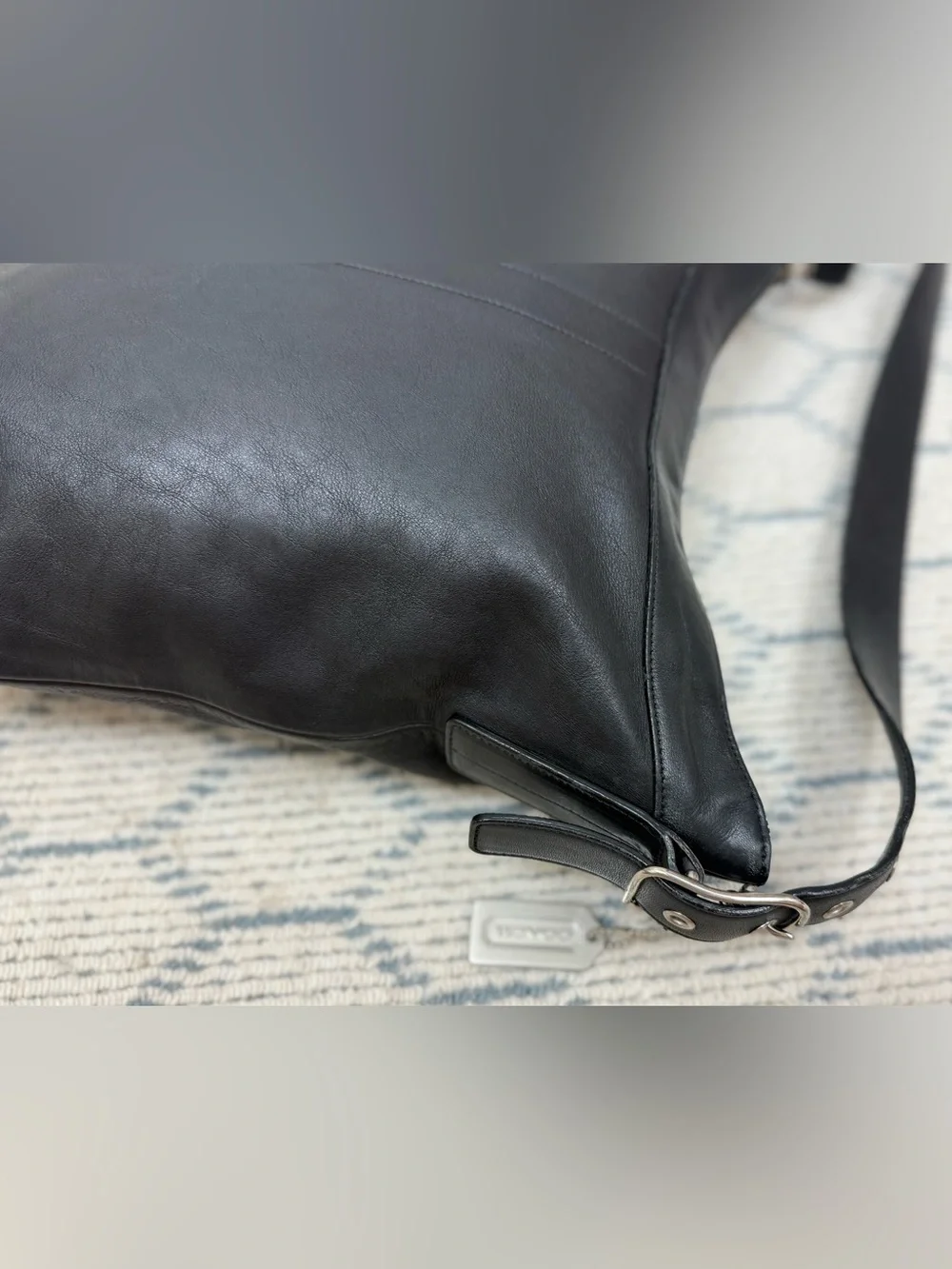 COACH Vintage Y2K Unisex Classic Black Leather Messenger Tote Crossbody Handbag